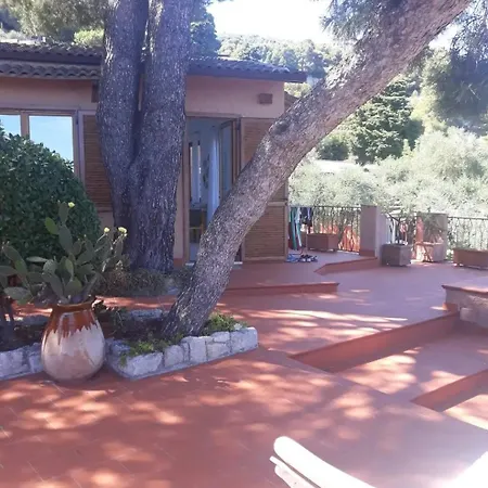 Fronte Mare Con Terrazza, E Piscina * Andora