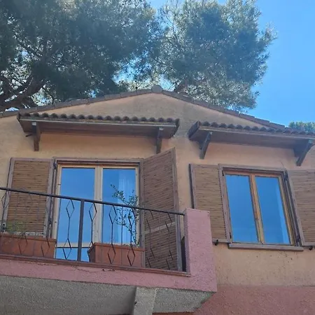 Fronte Mare Con Terrazza, E Piscina *