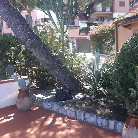 Holiday home Fronte Mare Con Terrazza, E Piscina Andora