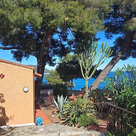 Fronte Mare Con Terrazza, E Piscina Holiday home