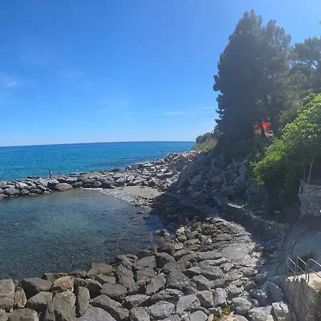 Fronte Mare Con Terrazza, E Piscina Holiday home Andora